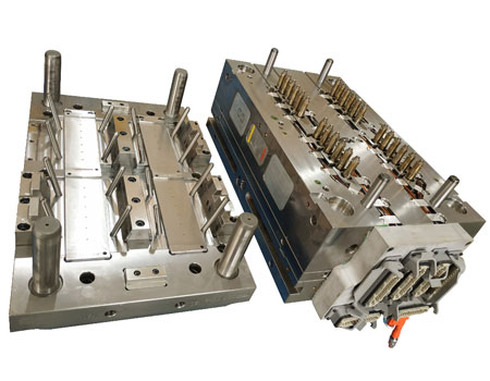 Injection-mold-hot-runner-vs-cold-runner.jpg